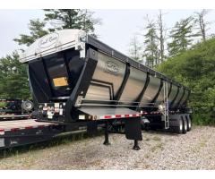 2027 TROUT RIVER LIVE BOTTOM TRI-AXLE