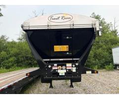 2027 TROUT RIVER LIVE BOTTOM TRI-AXLE