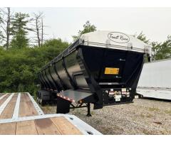 2027 TROUT RIVER LIVE BOTTOM TRI-AXLE